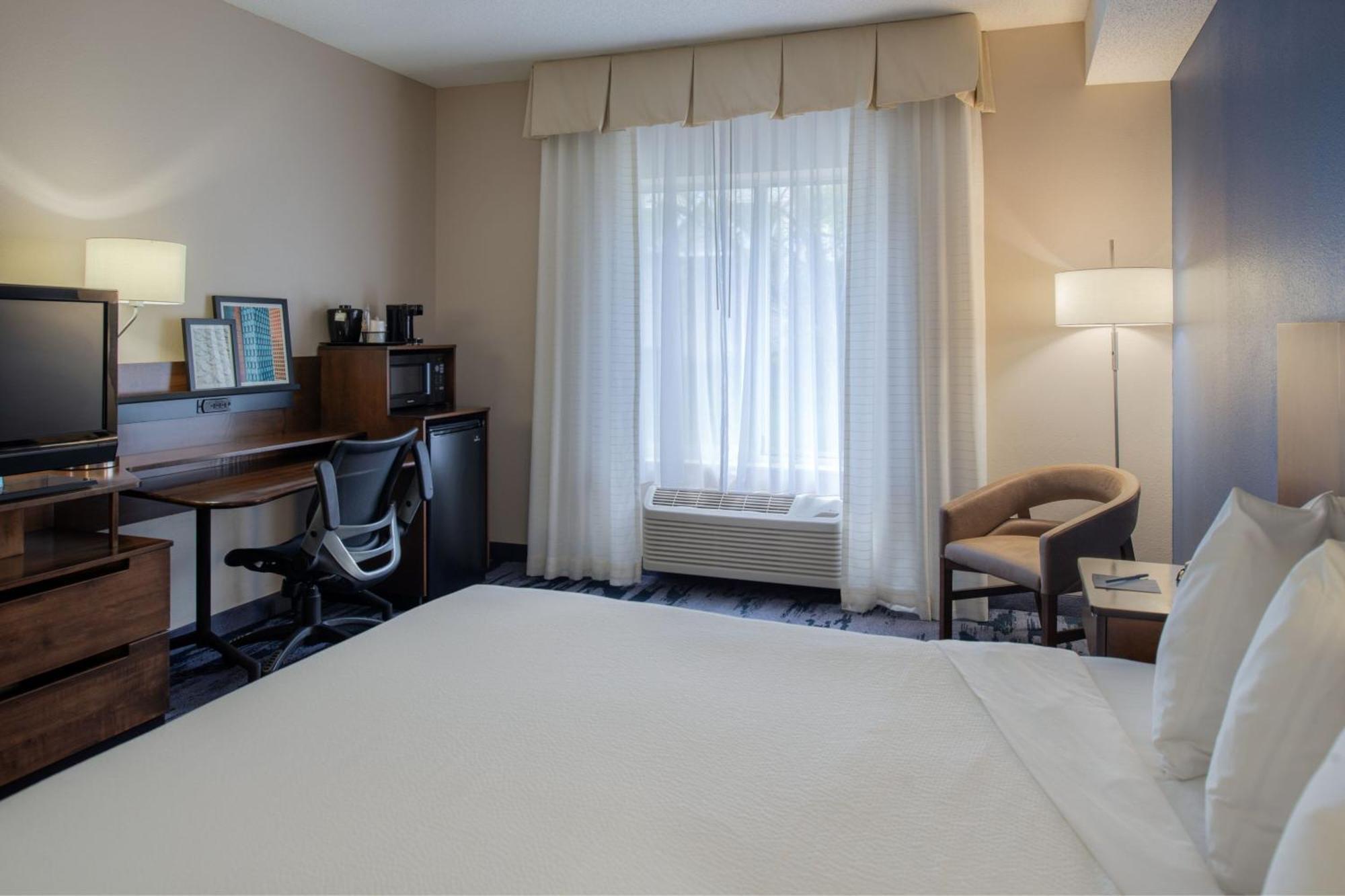 Отель Fairfield By Marriott Troy Экстерьер фото