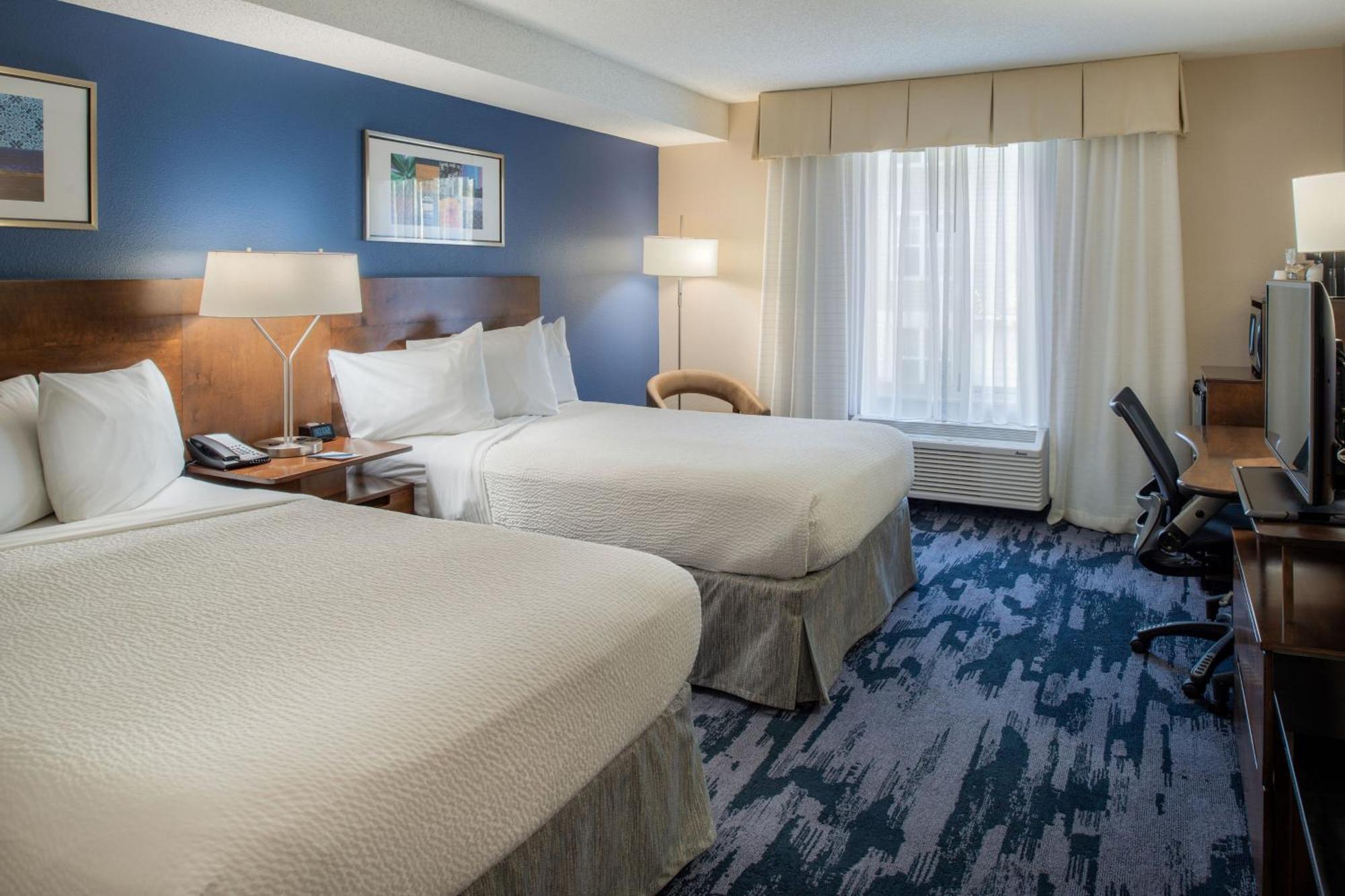 Отель Fairfield By Marriott Troy Экстерьер фото